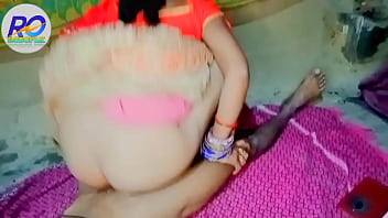 19 hindi mein sexy film jo dudh dabate hue aur sath mein dikhayen Video